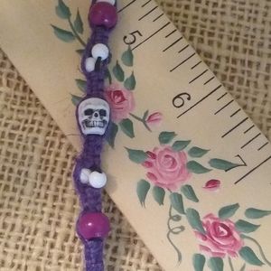 Hemp key chain with skull head